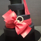 Торт на выпускной «Успехов во взрослой жизни» на заказ